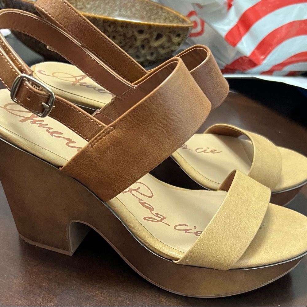 Cognac and tan heel